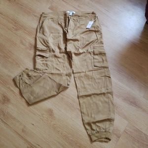 FOREVER 21 cargo jogger pants